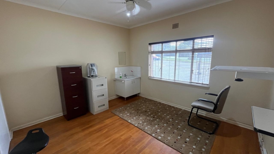  Bedroom Property for Sale in Jeffreys Bay Central Eastern Cape